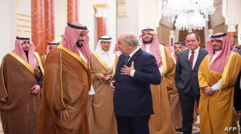 ولي العهد السعودي يعتذر عن عدم حضور القمة العربية